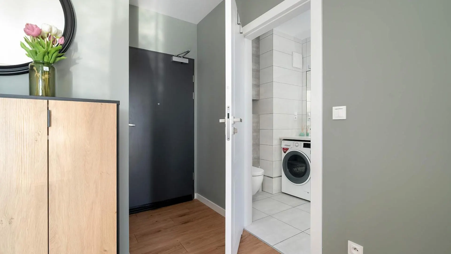 Bright Apartment Bulgarska With Parking Near Enea Stadium By Noclegi Renters Poznan